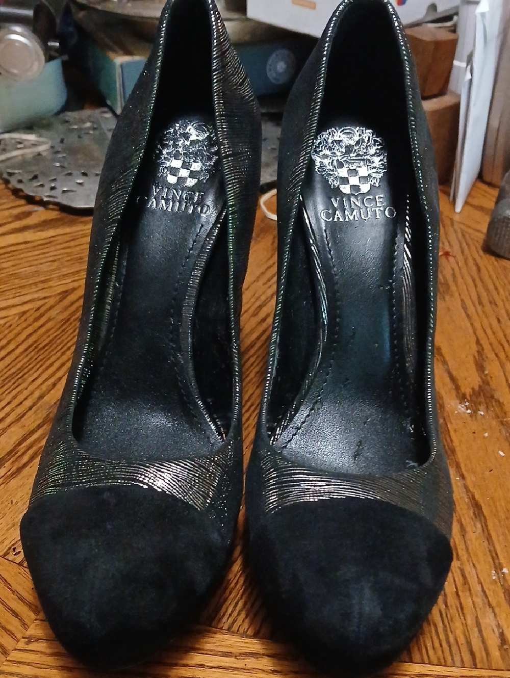Vince Camuto Black Metallic Suede Pointed Toe Pumps, Sz.8.5pp